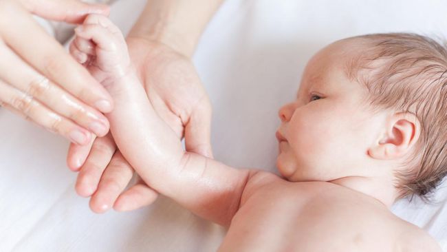 Amankah Minyak Telon Anti Nyamuk untuk Bayi Baru Lahir