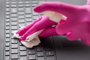 Cara Mengusir Semut dari Laptop Tanpa Merusak Komponen